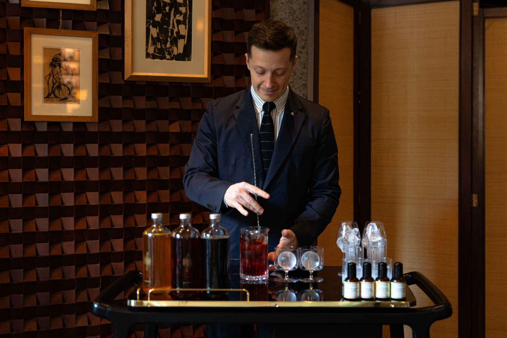 Aperitivo milanese al carrello © Portrait Hotels and Resorts