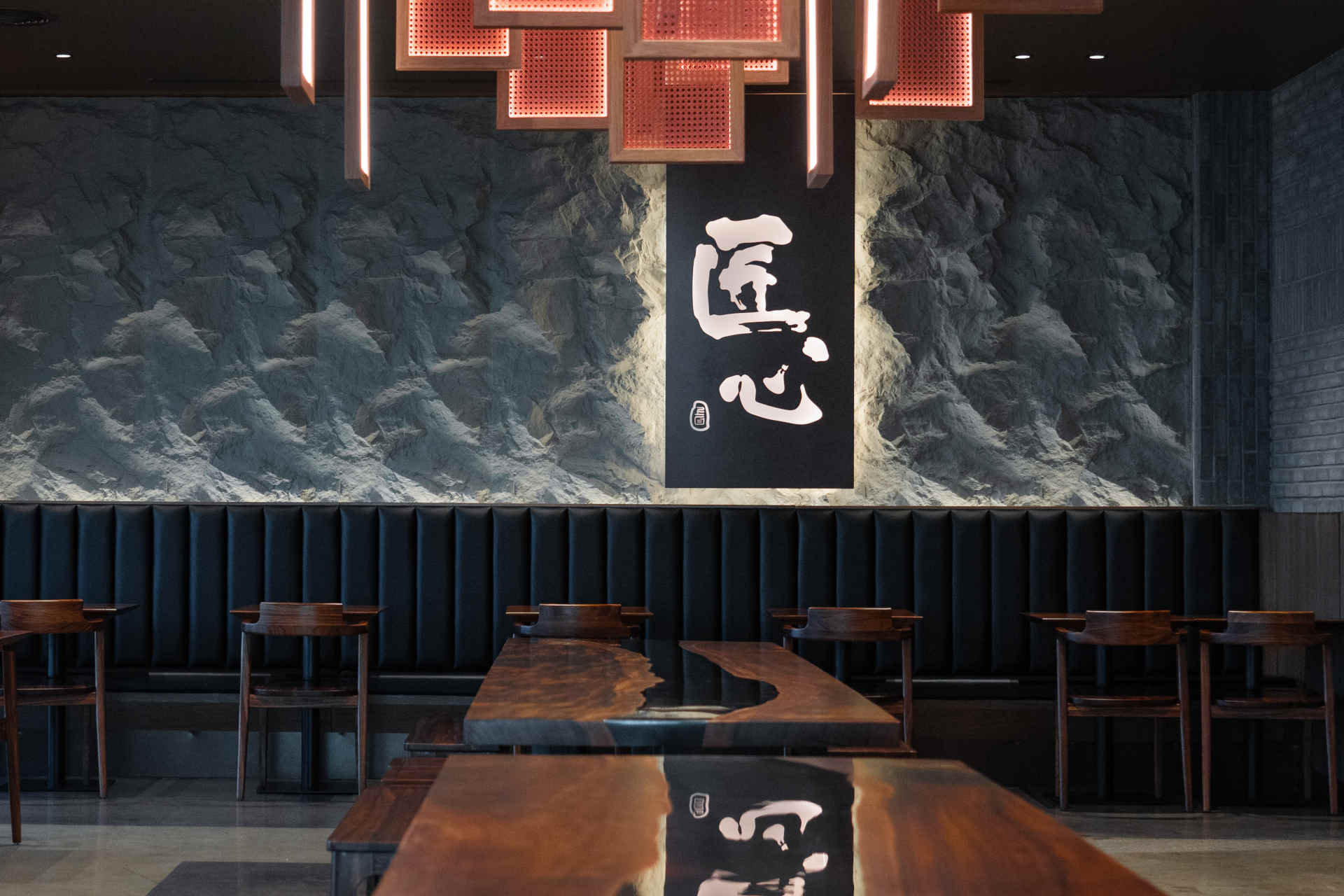 05-Shang-Artisan-Noodles-beigestellt-1920