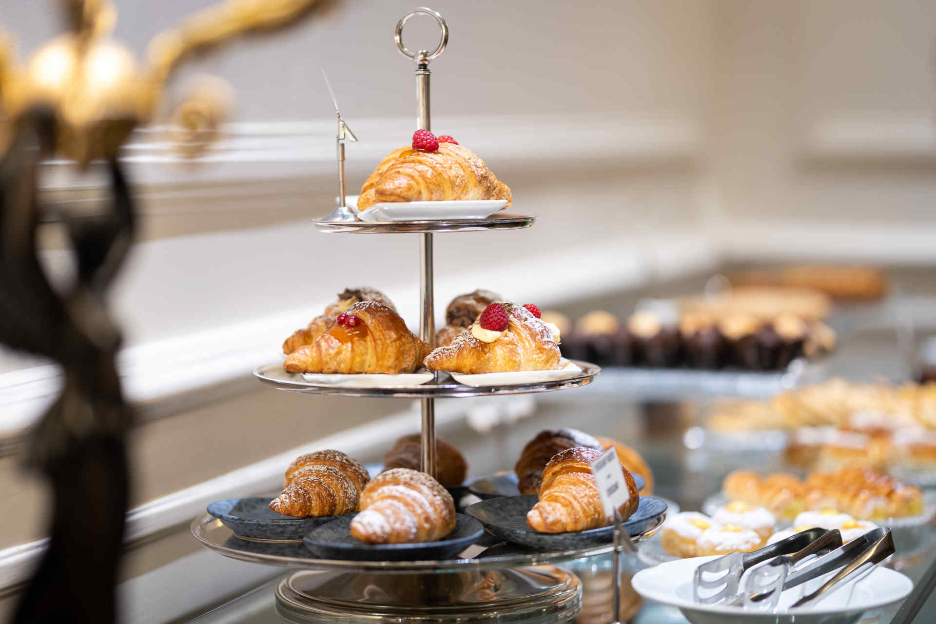 Frische Pâtisserie im Grand Hotel Sitea, Foto beigestellt