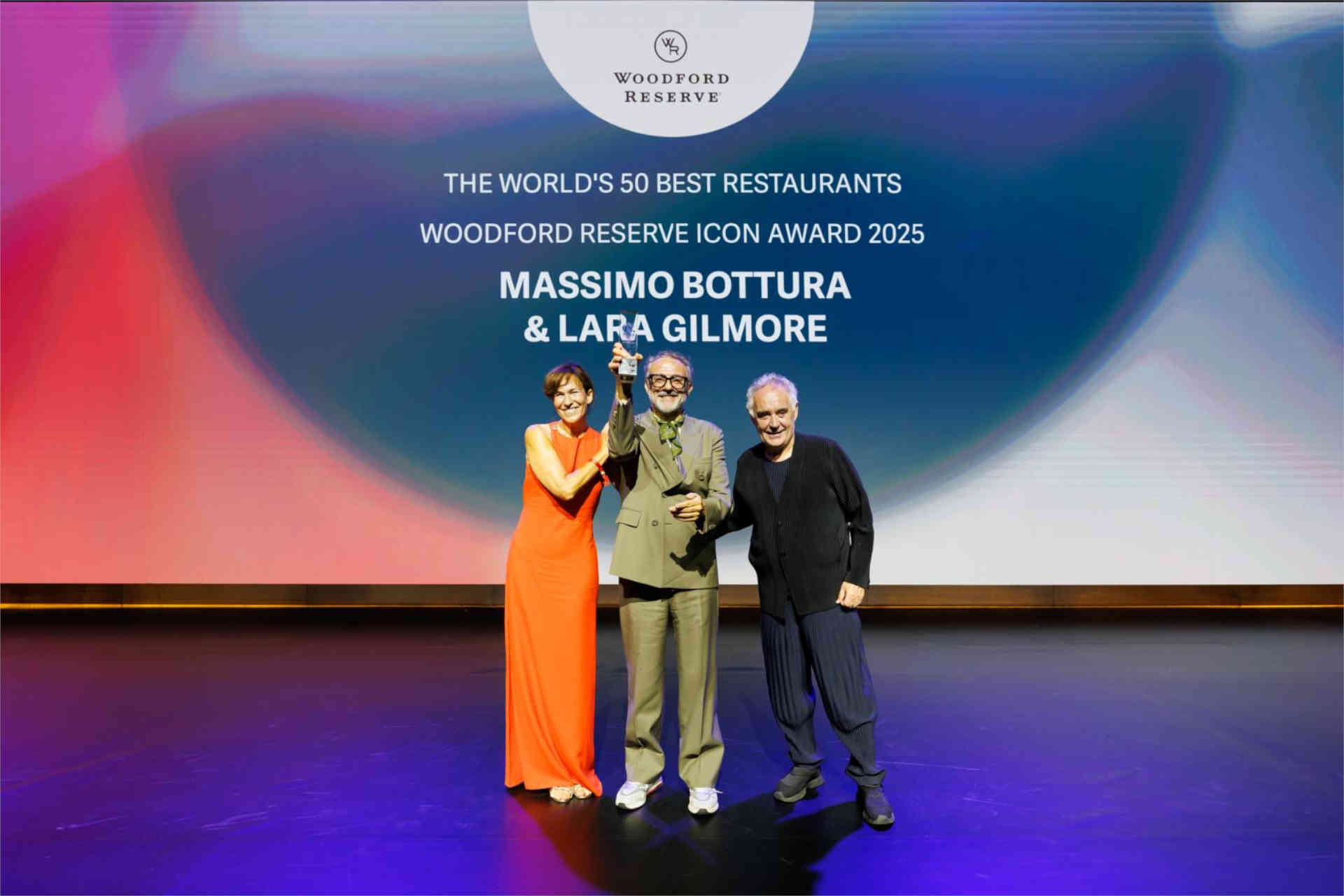 Massimo Bottura and Lara Gilmore are honored with the Woodford Reserve Icon Award © World's 50 Best Restaurants