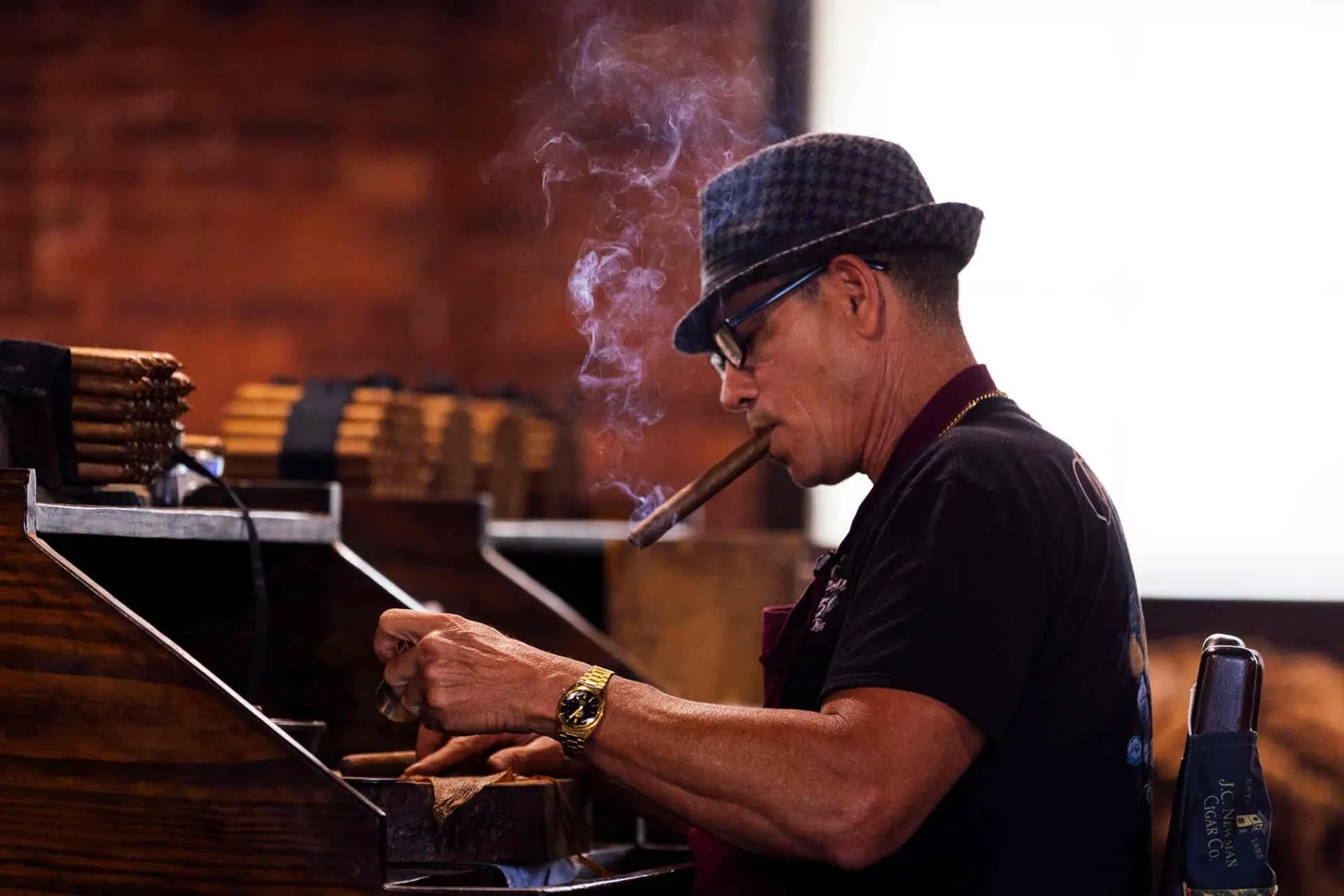 Ybor Cigar Roller © Keir Magoulas / Visit Tampa Bay
