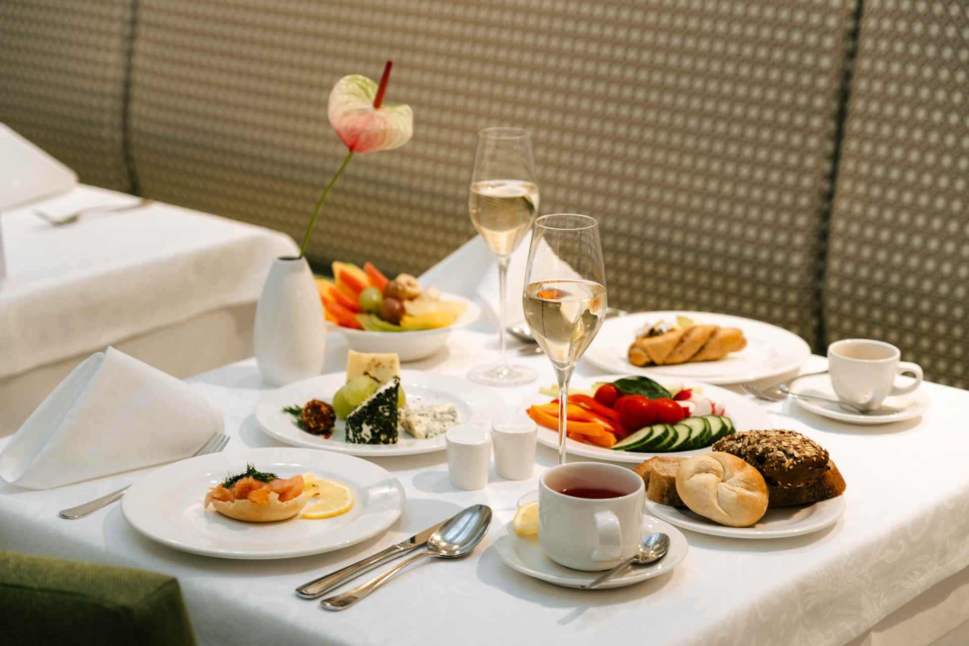 Exquisite breakfast ambience, photo provided