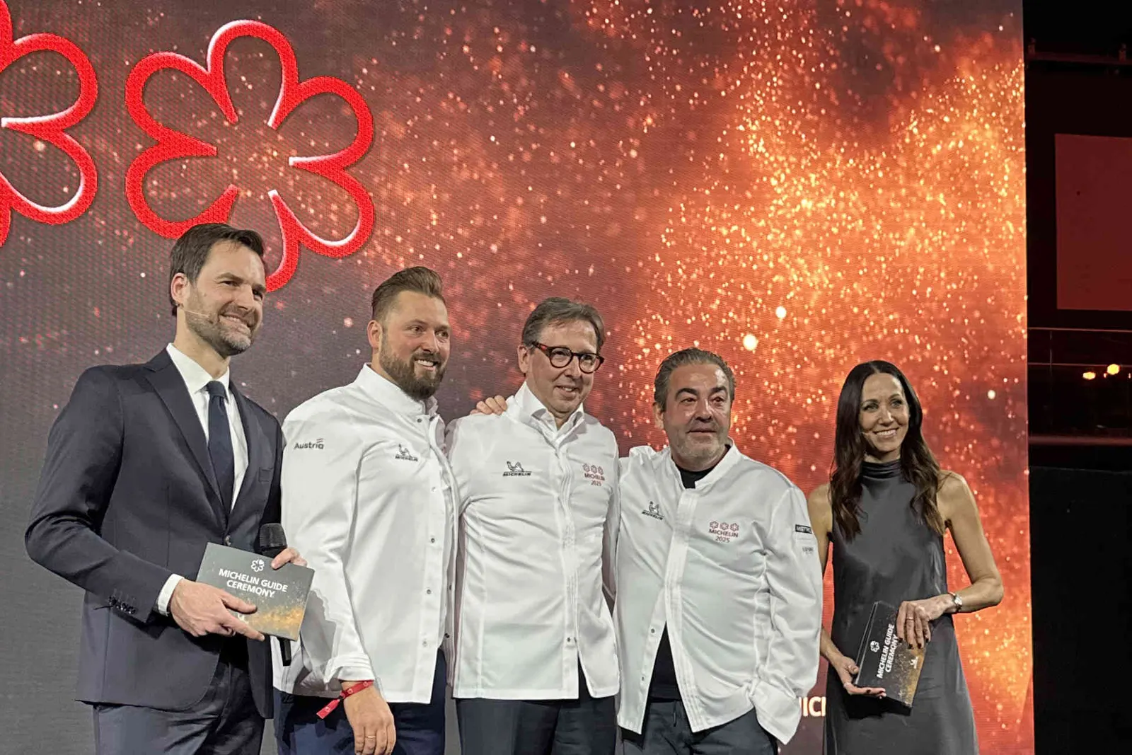 Guide-Michelin-2025-beigestellt-1920