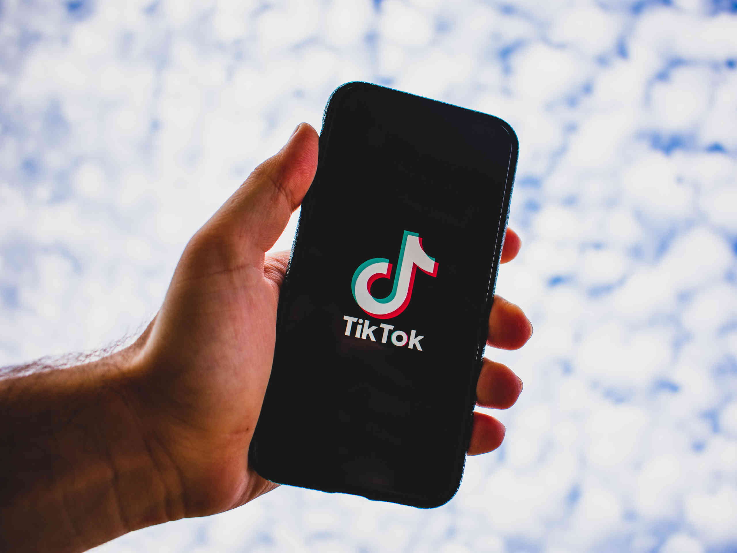 tiktok-social-beigestellt-2560