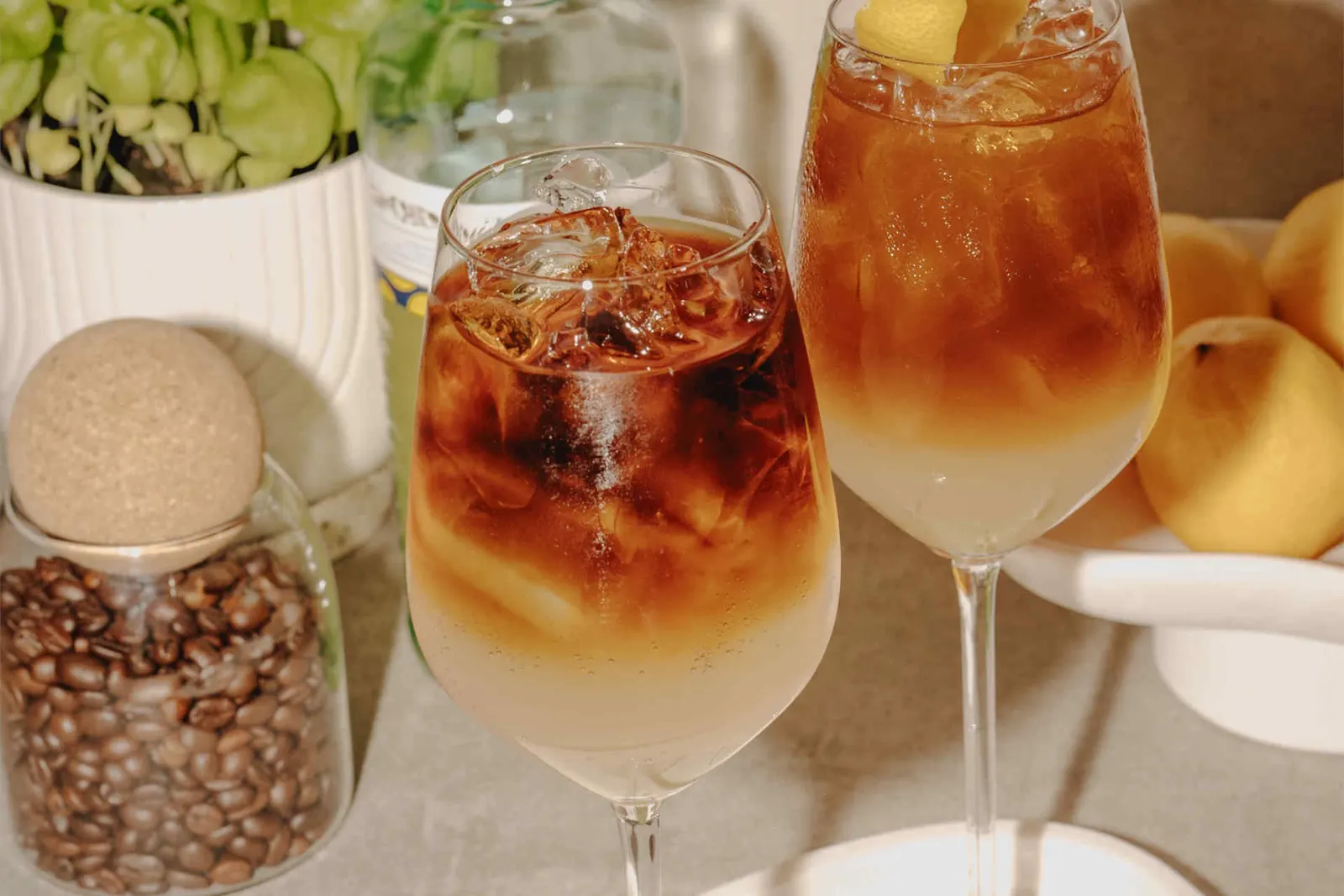 Coffee Limoncello Tonic © J. Hornig